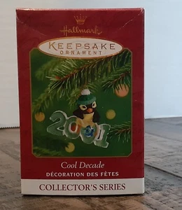 Hallmark Genial Década Árbol de Navidad Adorno 2001 Serie Coleccionista Caja Incluida - Imagen 1 de 5