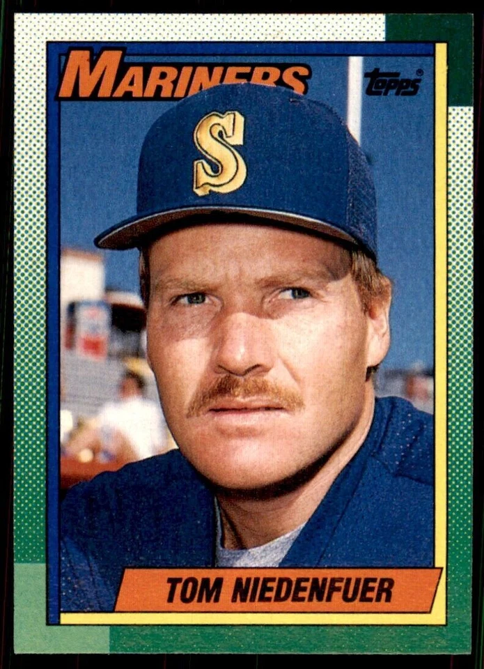 1990 Topps Tom Niedenfuer Baseball Cards #306 - Image 1 of 2
