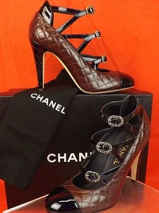 NIB CHANEL BURGUNDY NAVY QUILTED LEATHER CC LOGO BUCKLES CAGE PUMPS 38.5 $1050  - Picture 1 of 13