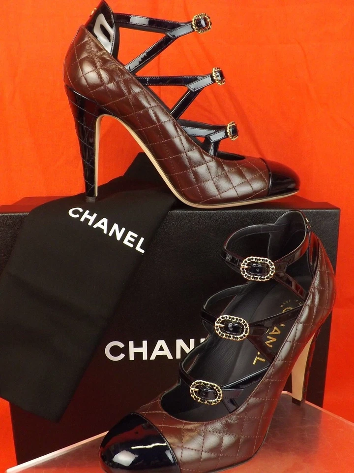 17c CHANEL Burgundy Navy Quilted Leather CC Logo Buckles Cage PUMPS 38