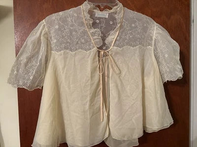 Vtg. Yellow Bed Jacket, Barbizon Symonette Nylon, Scalloped Lace, 50/60’s,Pretty - Image 1 of 4