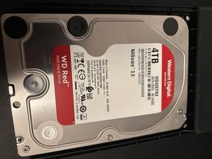Western Digital WD Red 4TB 3,5 Zoll NAS-Festplatte (WD40EFRX) - Bild 1 von 1