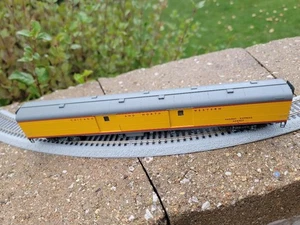 Walthers Chicago North Western American Car & Foundry Baggage Car REA IOB Used - Picture 1 of 15