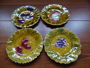 SARREGUEMINES 4 ANCIENNES ASSIETTES A DESSERT BARBOTINE MAJOLIQUE - Picture 1 of 8