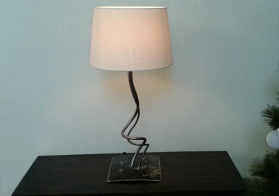 Lámpara base de hierro forjado lámpara de noche dormitorio decoración del hogar algodón beige pantalla Foto 1 de 4