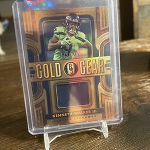 2023 Panini Gold Standard - Gold Gear - Kenneth Walker III 142/299🔥