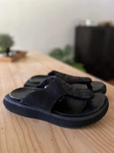 deckers x lab Sandals Black Leather Size 12 (See Pics For Details) - Picture 1 of 9