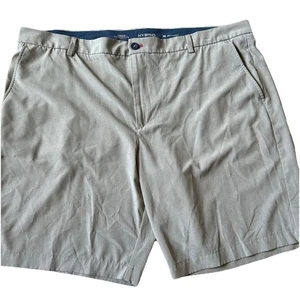 Izod Pantaloncini da Golf Uomo Hybrid Coupè Fit Grigio - Taglia 30 - Foto 1 di 8