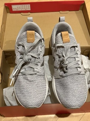 Zapatillas deportivas New Balance para mujer 8 espuma fresca gris con cordones WSPTLG1 Foto 1 de 4