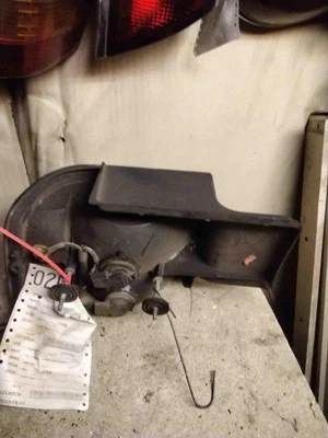 89 90 91 92 DODGE SPIRIT Tail Light Assembly Right - Image 1 of 4