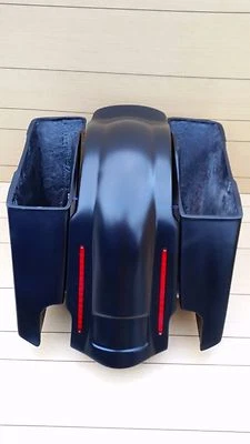 HARLEY DAVIDSON 6” STRETCH SADDLEBAGS AND LED REAR FENDER FOR TOURING 96/2013 - Image 1 of 4