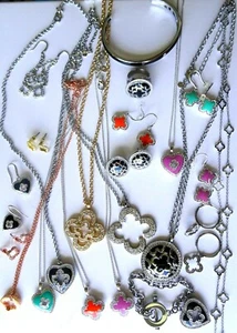 Marie Clare surtido Joyería Misterio Bolso Collar, Pendientes, Pulseras Contiene 4 - Imagen 1 de 4