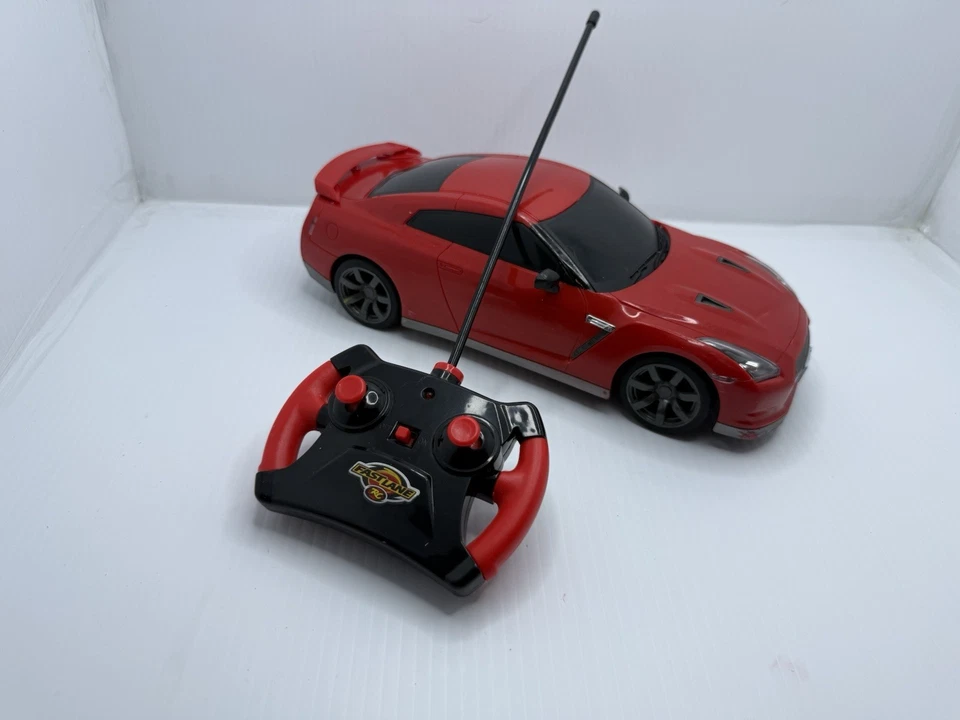 Fast Lane Rc Toys R Us Nissan GTR Red  - Image 1 of 4