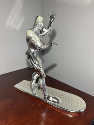 "Figura de acción de 10"" Toy Biz Marvel Silver Surfer 1994 de colección tabla de surf tamaño grande" Foto 1 de 4