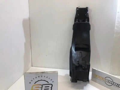 BAJO CODÓN PUERTA BATERÍA TRIUMPH TIGER 800 2010-2014 / UNDER SEAT - Imagen 1 de 4