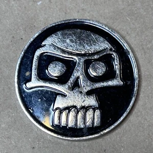 POG 2000s COIN CIRCA 2006 Skull Metal Thrash Pre-Owned - Picture 1 of 2