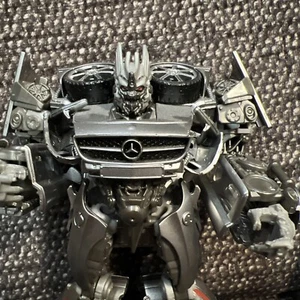 TRANSFORMERS Studio Series 51 (Dark of the Moon) SOUNDWAVE Deluxe 100% COMPLETE - Picture 1 of 4