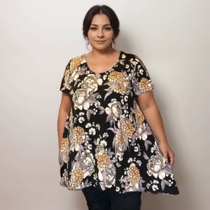 ROCKTHOSECURVES WOMENS Black & Yellow Floral Crepe Swing Top with Hanky Hem - Picture 1 of 6