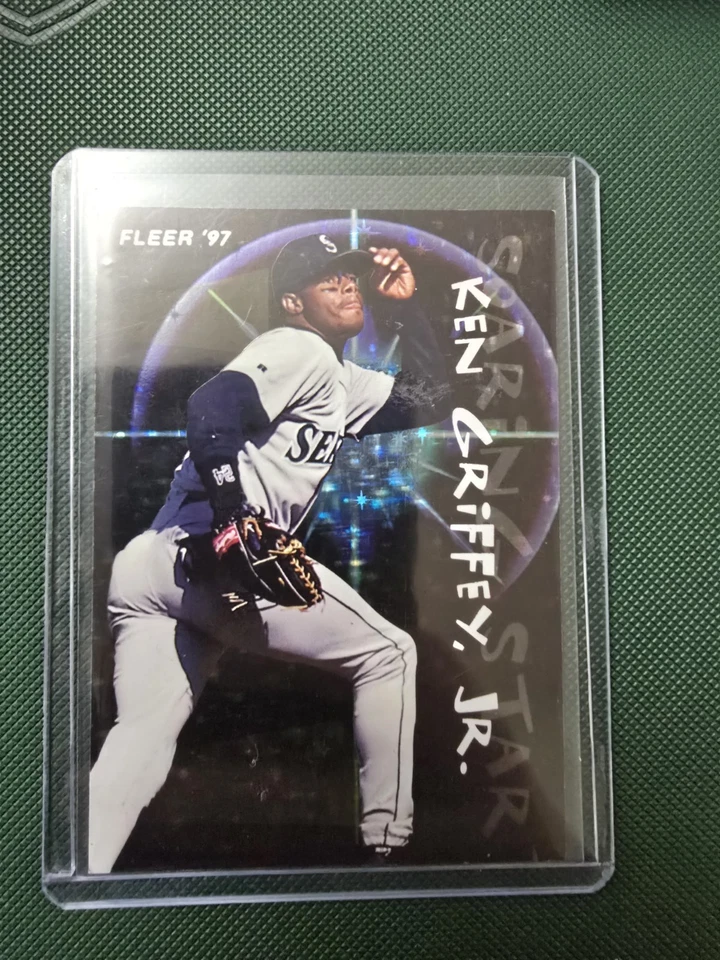 1997 Fleer Ken Griffey Jr. Soaring Stars #4 Seattle Mariners Baseball Card - Image 1 of 2