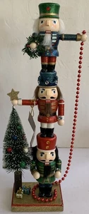Pier 1 Holz Nussknacker Soldat Totempfahl Glitzer Weihnachtsbaum Geschenke 18" - Bild 1 von 21