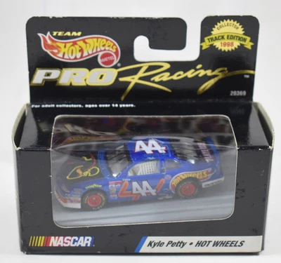 Kyle Petty #44 Hot Wheels Pontiac 1998 Hot Wheels Racing Track Edition 1/64 - Image 1 of 3