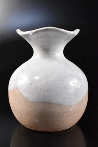 K5813: Japanese Hagi-ware White glaze Shapely FLOWER VASE Ikebana - Imagen 1 de 8