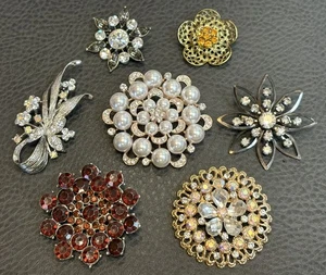 Lote de 7 broches redondos y flor imitación perla imitación diamantes AB rosa transparente vintage - Imagen 1 de 8