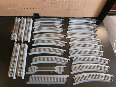 Walthers Trainline HO Scale Power-Loc Track Gray Lot 24 - Image 1 of 4