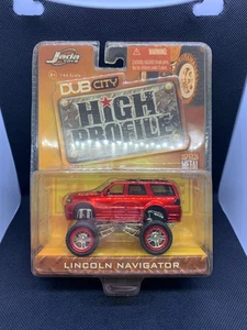 Lincoln Navigator 2005 Jada Dub City - High Profile rojo - Monster Truck - 1:64 - Imagen 1 de 5