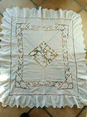 belle nappe linon brodé main xix  - Photo 1/4