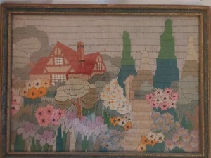 Vintage Nadelspitze Stickerei eines kleinen Hauses im Blumengarten 14" x 10" - Bild 1 von 3