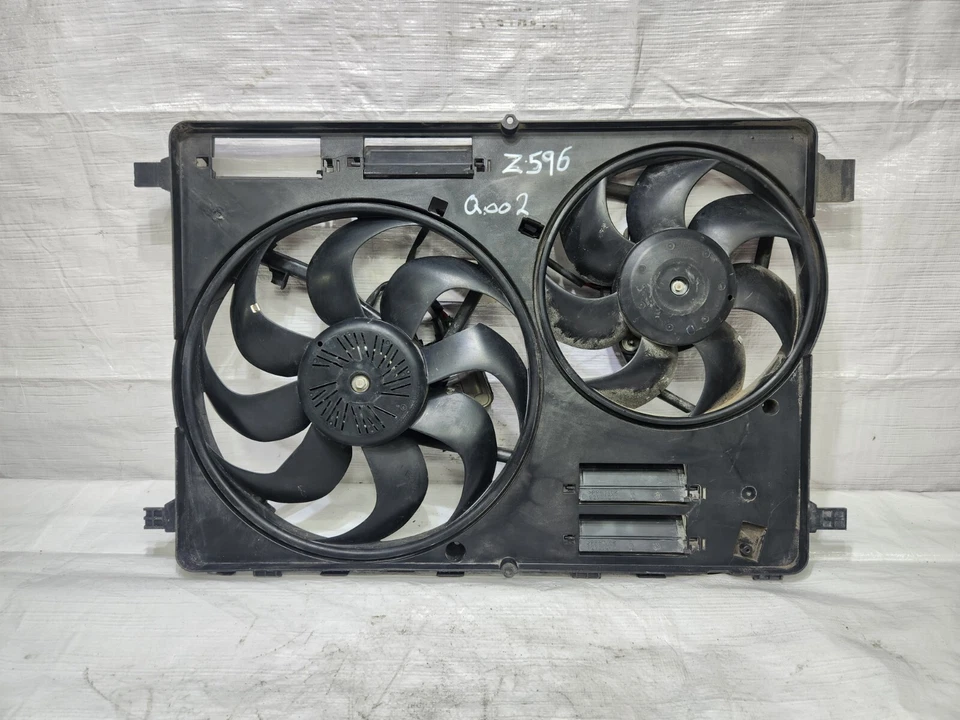 15 2015 Volvo XC70 Cooling Fan Assembly OEM 31338823 Foto 1 de 4
