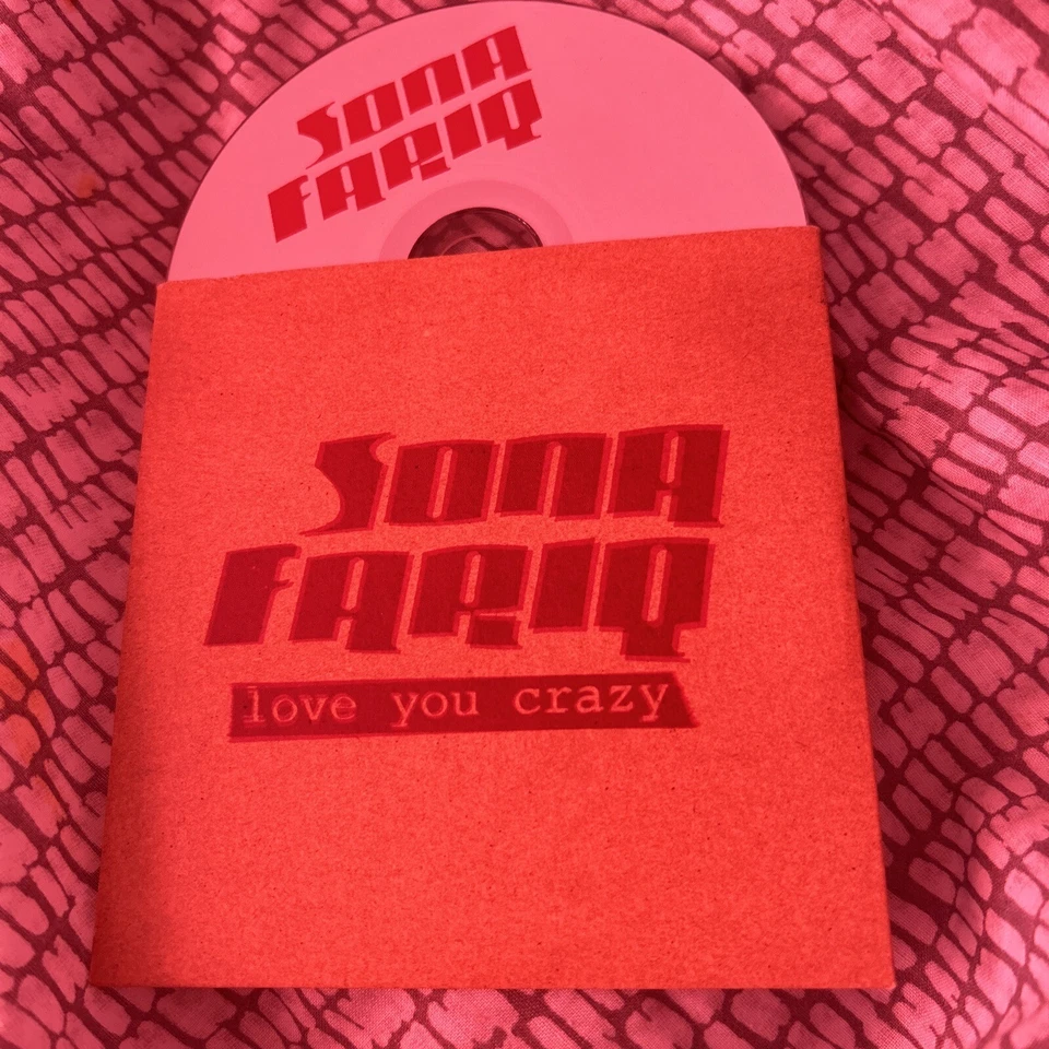 Sona Fariq - Love You Crazy. 3 Track Promo CD Single. (1999). — 第 1/2 张图片