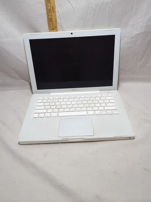 Apple MacBook Laptop Computer 13" 2006 A1181 For Parts As Is - Image 1 of 4