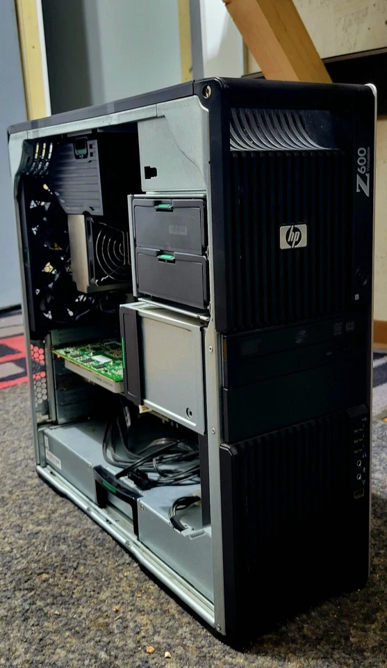 Computador HP Workstation Z600 Leia a descrição  - Imagem 1 de 4