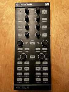 Native Instruments Traktor Kontrol X1 Controler Gebraucht - Bild 1 von 7