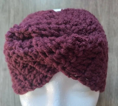 Diadema/calentador de orejas crochet hecho a mano color vino Foto 1 de 4