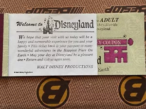 Lotto libretti giostre biglietti Disneyland vintage anni 70 - Foto 1 di 13