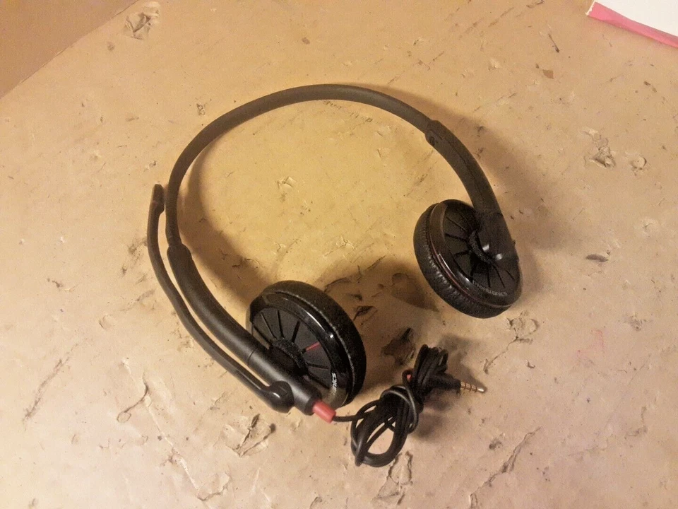 Plantronics Blackwire  Series 325T Stereo Jack Plug Headset - Image 1 of 4
