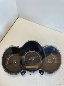 Kia Venga Speedometer Instrument Taho 940011P750 Genuine 1.4 Crdi 2012 Year - Picture 1 of 10