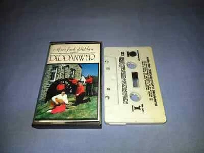 AWR FACH DDIDDAN GYDA'R DIDDANWYR CASSETTE TAPE ALBUM - Image 1 of 2