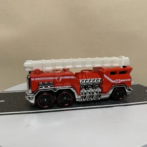 2009 Hot Wheels New Models 5 Alarm Fire Truck Red w/PR5 Spoke Hubs #6/42 NM - Picture 1 of 12