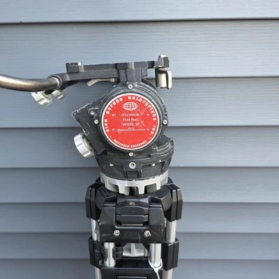 Жидкостная головка OConnor модель 50 с штативом Manfrotto 3191 PRO — протестирована — работает отлично - Изображение 1 из 4