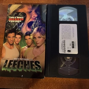 Leeches! VHS RARE Horror VHS The Asylum OOP David DeCoteau Vintage Horror 2003 - Bild 1 von 2