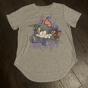 Tom und Jerry Shirt Damen grau Oberteil Grafik T-Shirt Größe Medium hoher niedriger Saum - Bild 1 von 5