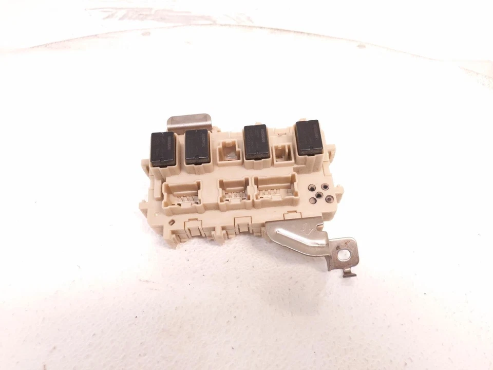 Коробка предохранителей для кабины водителя Nissan Altima 2015-2018 годов выпуска - 2,5 л Sr Fwd 24350-9Hm0b - Изображение 1 из 4