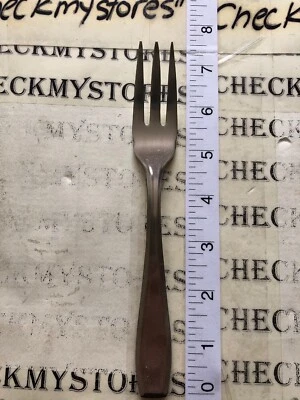 New Tomodachi Hampton Forge Signature Molly Satin REPLACEMENT 1X DESSERT FORK - Image 1 of 4