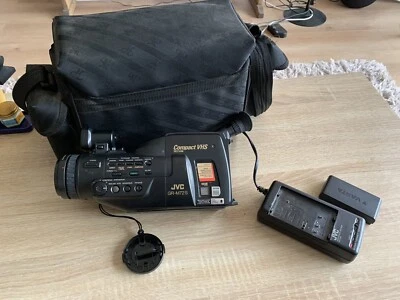 Caméra JVC GR-M72S Vintage Compact VHS Caméra Recorder - Photo 1/4