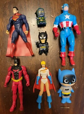 超级英雄动作玩偶套装权力女孩蝙蝠侠美国队长厄运博士 7 件 — 第 1/4 张图片