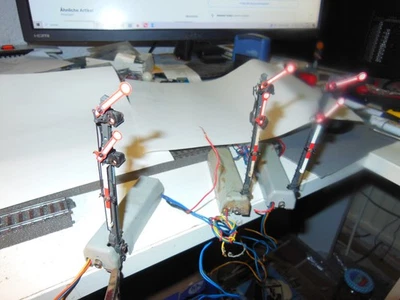 Märklin 7041  Hauptsignal mit 2 ungekoppelten  Flügeln - Bild 1 von 4